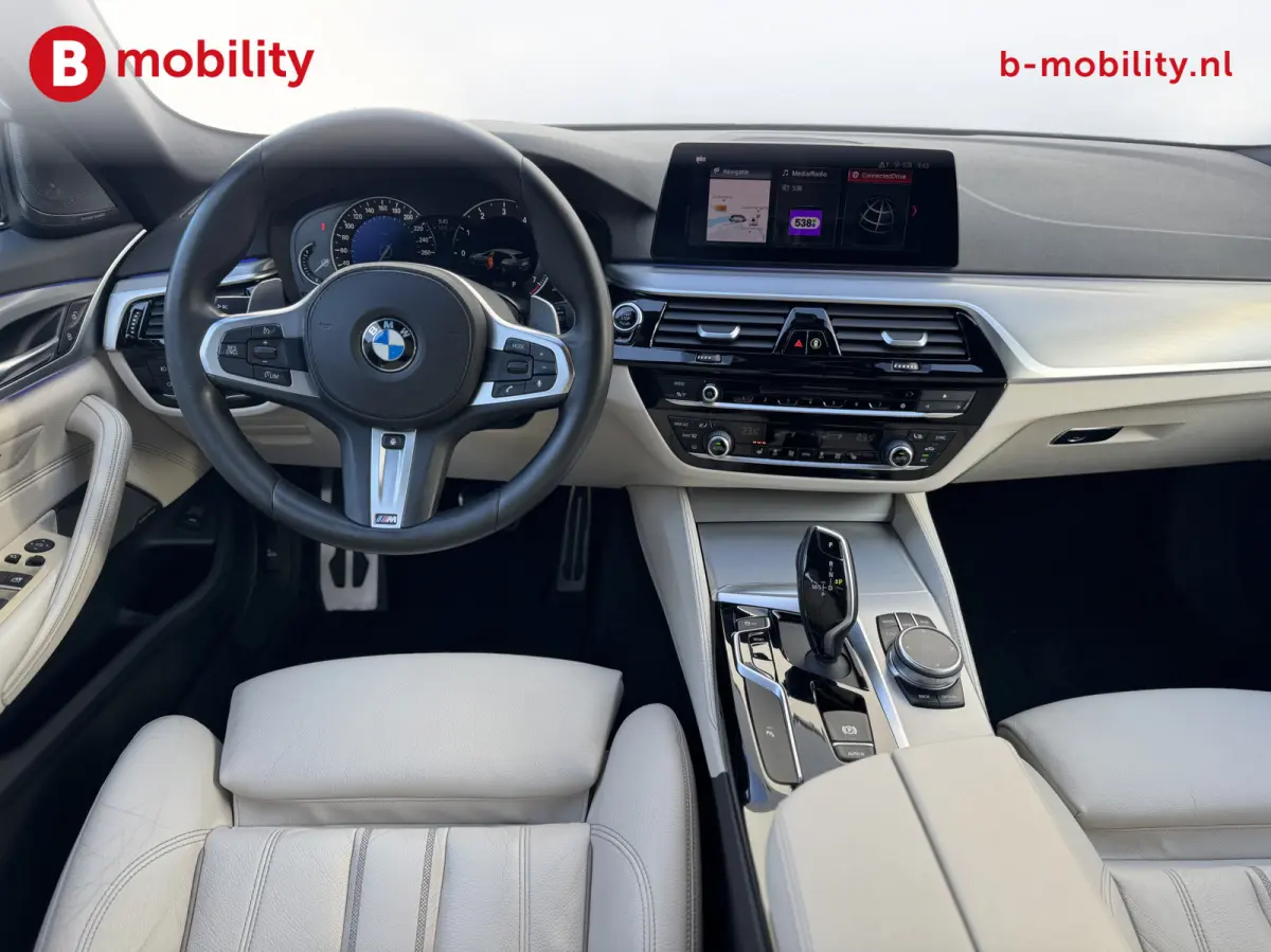 530i High Executive M-Sport 'Mediterran Blau' Trekhaak 2.000kg | Head-Up | Harman Kardon | Driving Assist. | DAB
