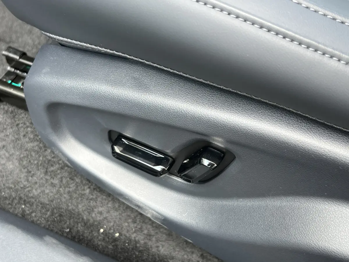 1.5 Max+ PHEV | Long Range | 8 jaar garantie | Geely Specialist | Pano