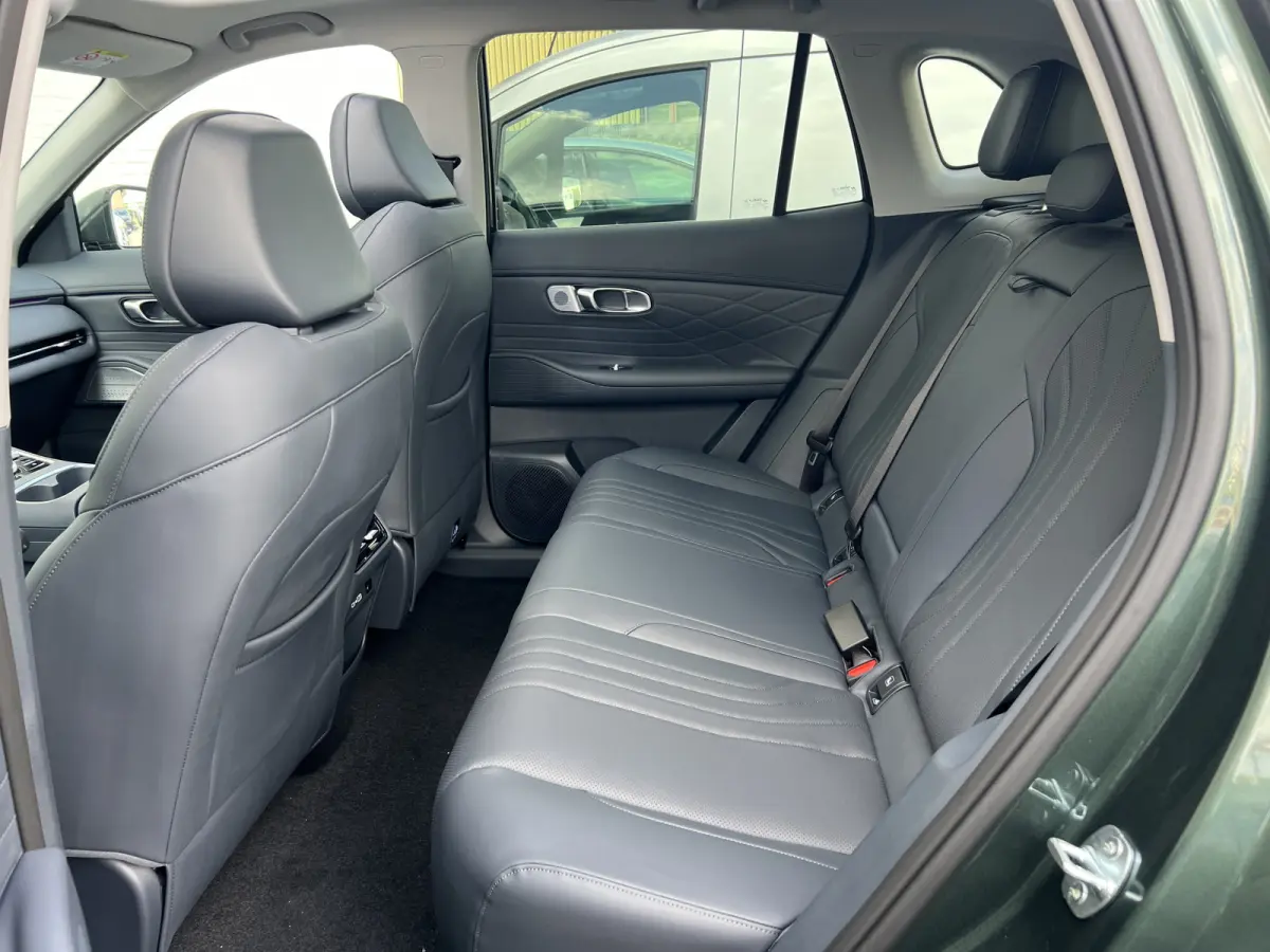 1.5 Max+ PHEV | Long Range | 8 jaar garantie | Geely Specialist | Pano