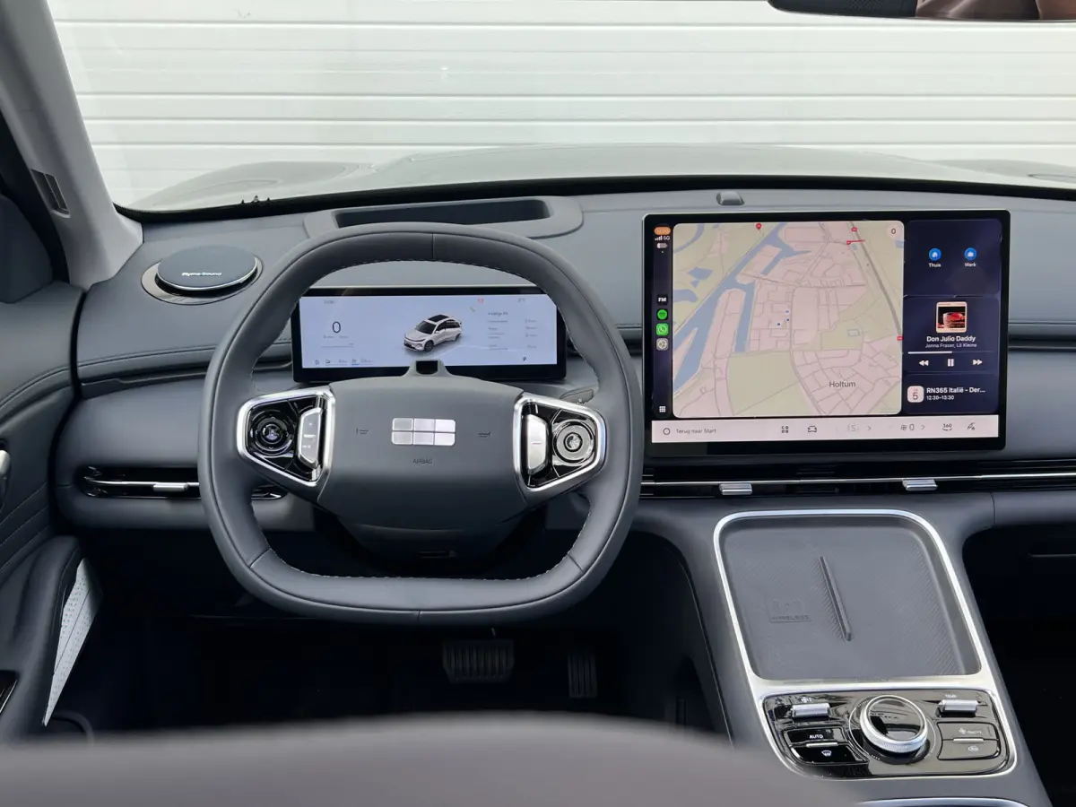 1.5 Max+ PHEV | Long Range | 8 jaar garantie | Geely Specialist | Pano