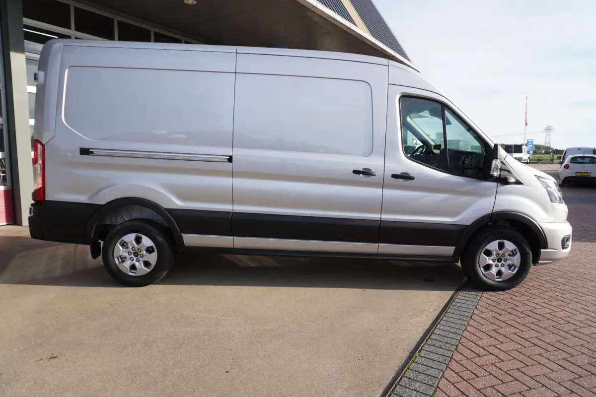 350L 2.0 TDCI 165PK L3H2 Limited Automaat nr.V106 | Airco | Adap. Cruise | 360 Camera