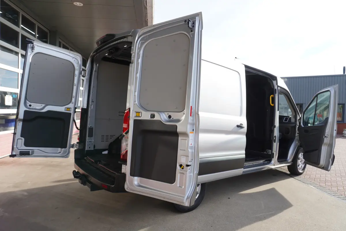 350L 2.0 TDCI 165PK L3H2 Limited Automaat nr.V106 | Airco | Adap. Cruise | 360 Camera