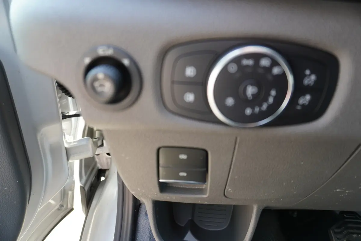 350L 2.0 TDCI 165PK L3H2 Limited Automaat nr.V106 | Airco | Adap. Cruise | 360 Camera