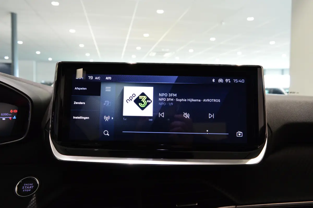 100 Allure | Navigatie | Climate control | Apple Carplay/Android Auto