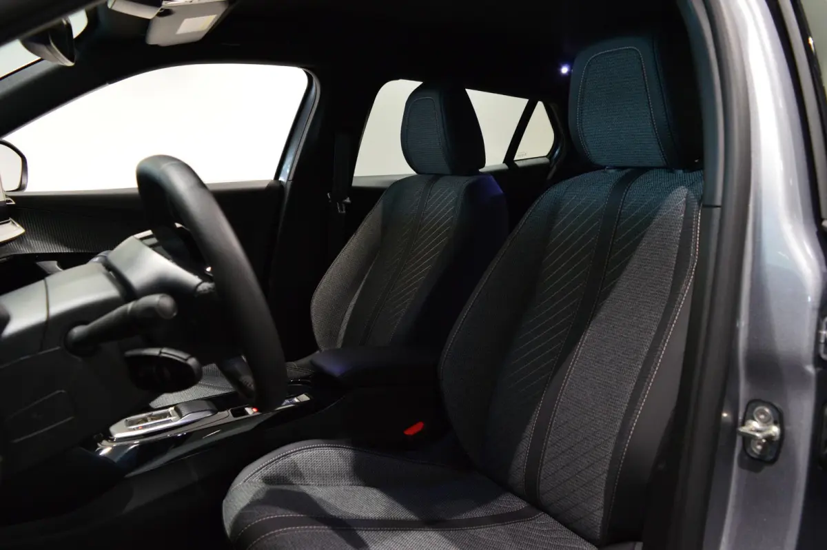 100 Allure | Navigatie | Climate control | Apple Carplay/Android Auto