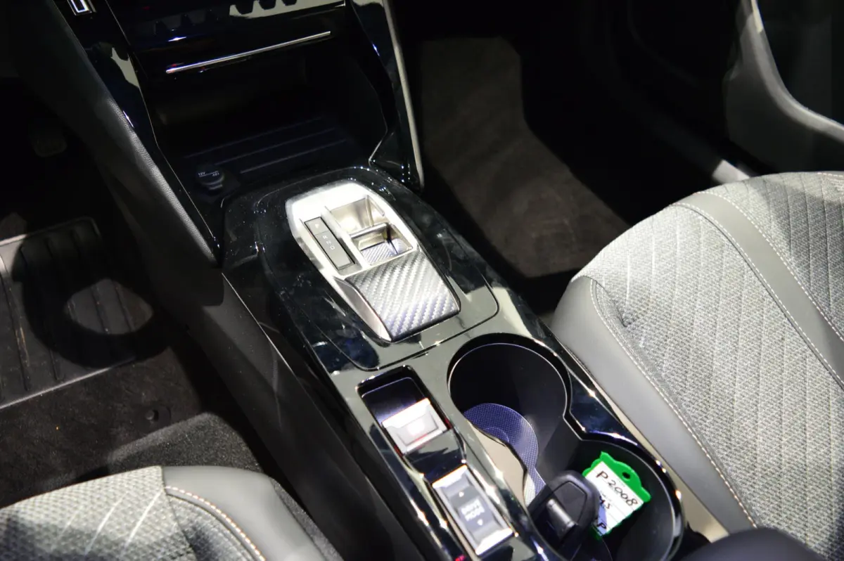 100 Allure | Navigatie | Climate control | Apple Carplay/Android Auto