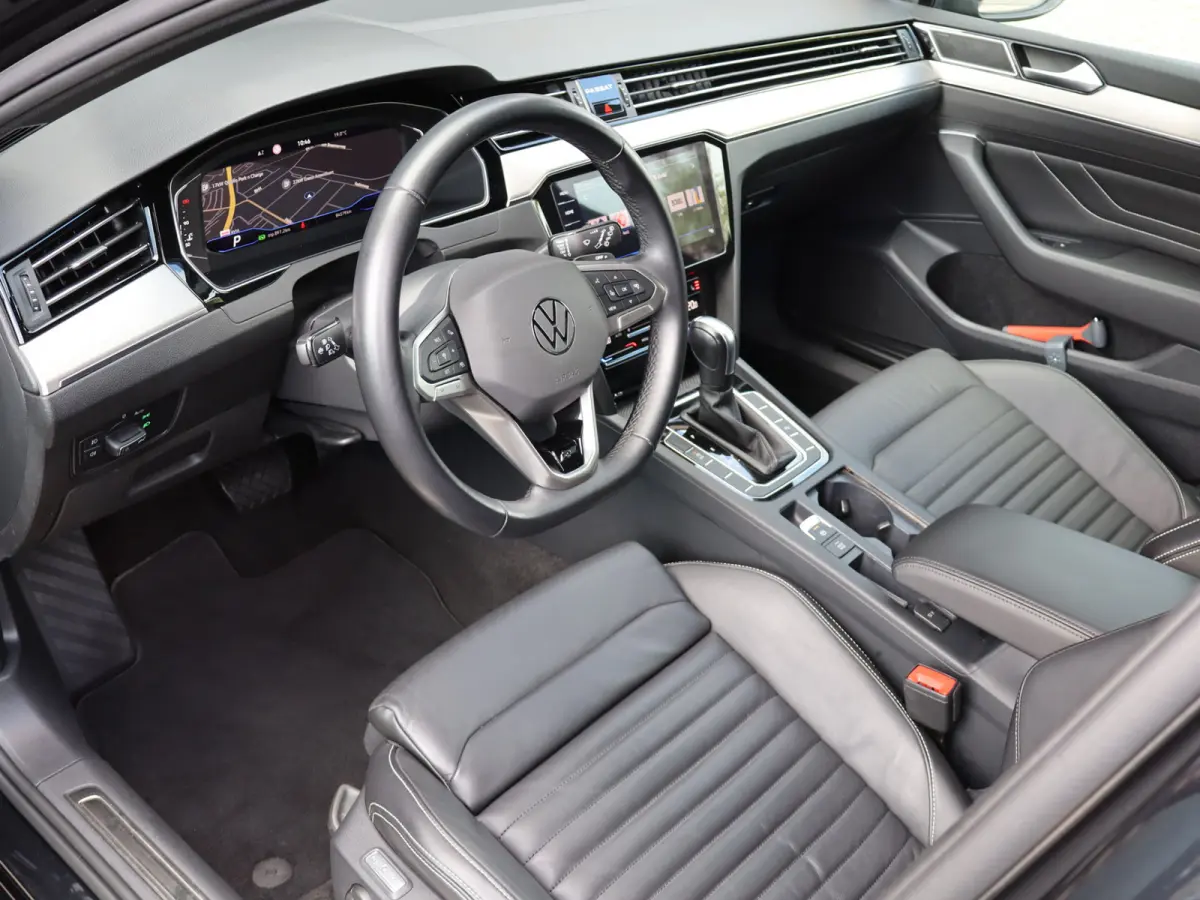 1.5 TSI R-Line Business + NL-auto NAP LEER TREKHAAK I 1ste eig. I 2X R-line I Keyless I  I 17" I Virtual I Camera I Leer I Trekhaak I Winterpakket I