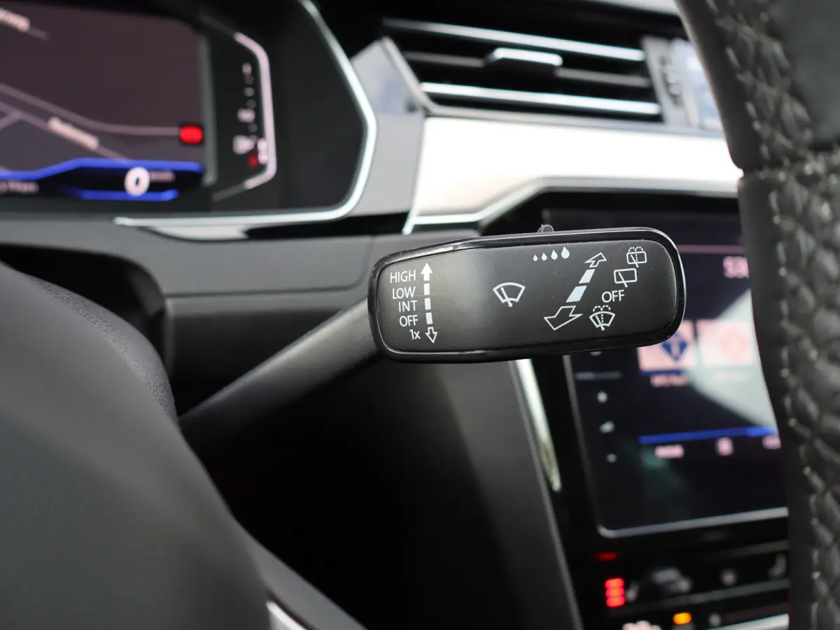 1.5 TSI R-Line Business + NL-auto NAP LEER TREKHAAK I 1ste eig. I 2X R-line I Keyless I  I 17" I Virtual I Camera I Leer I Trekhaak I Winterpakket I