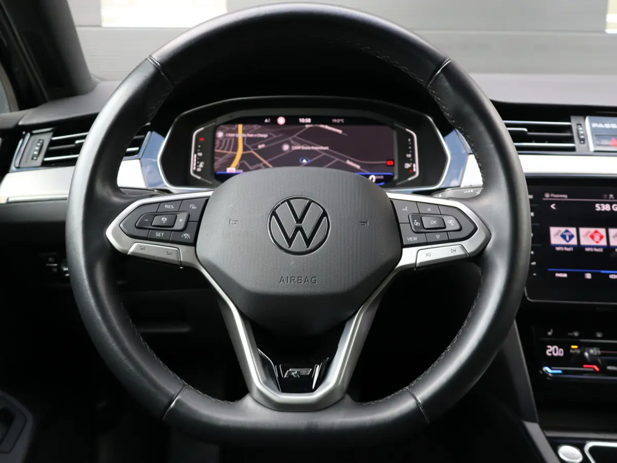1.5 TSI R-Line Business + NL-auto NAP LEER TREKHAAK I 1ste eig. I 2X R-line I Keyless I  I 17" I Virtual I Camera I Leer I Trekhaak I Winterpakket I