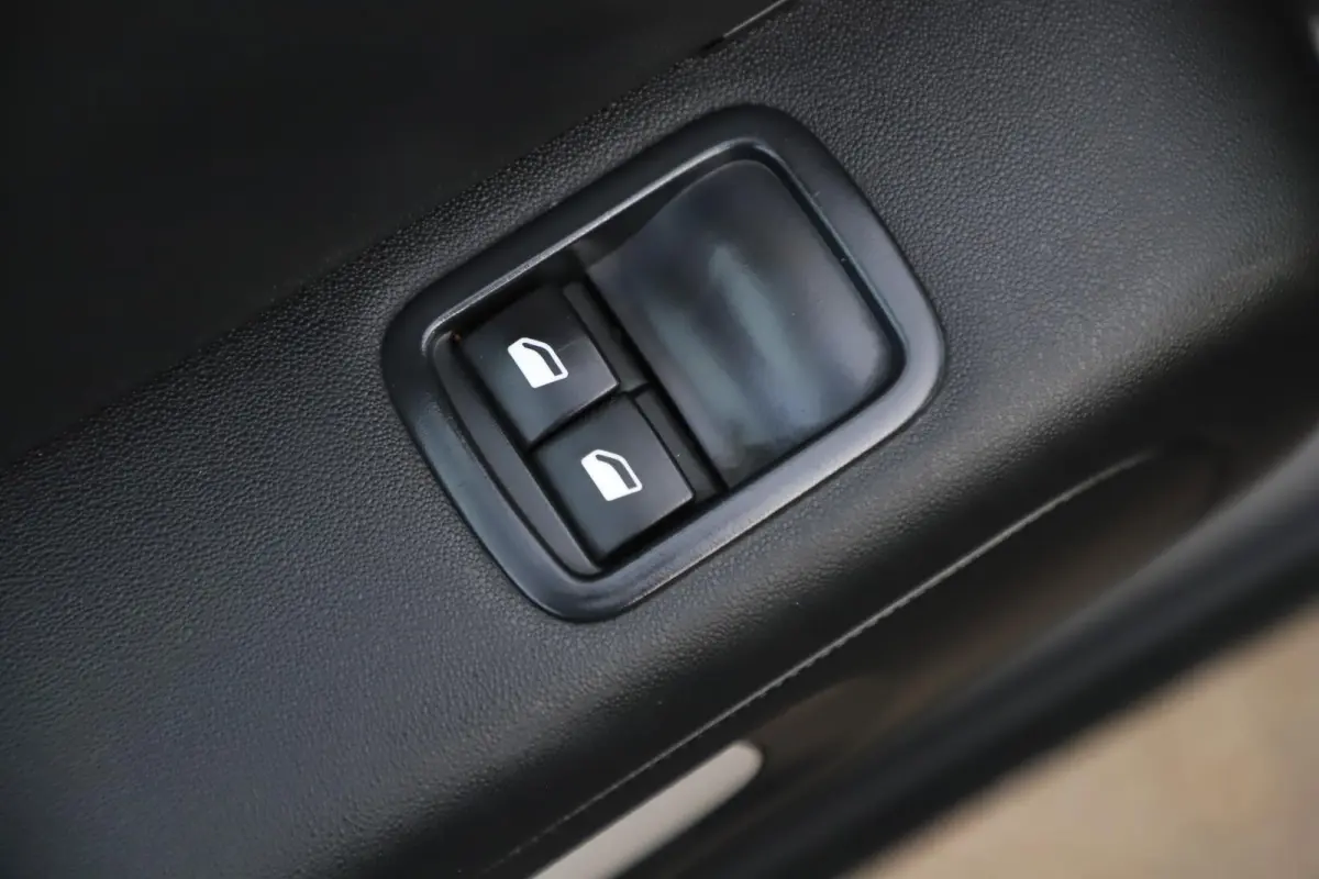 1.2 PureTech You Stoelverwarming Airco Radio Bluetooth Cruise Control Rijstrooksensor