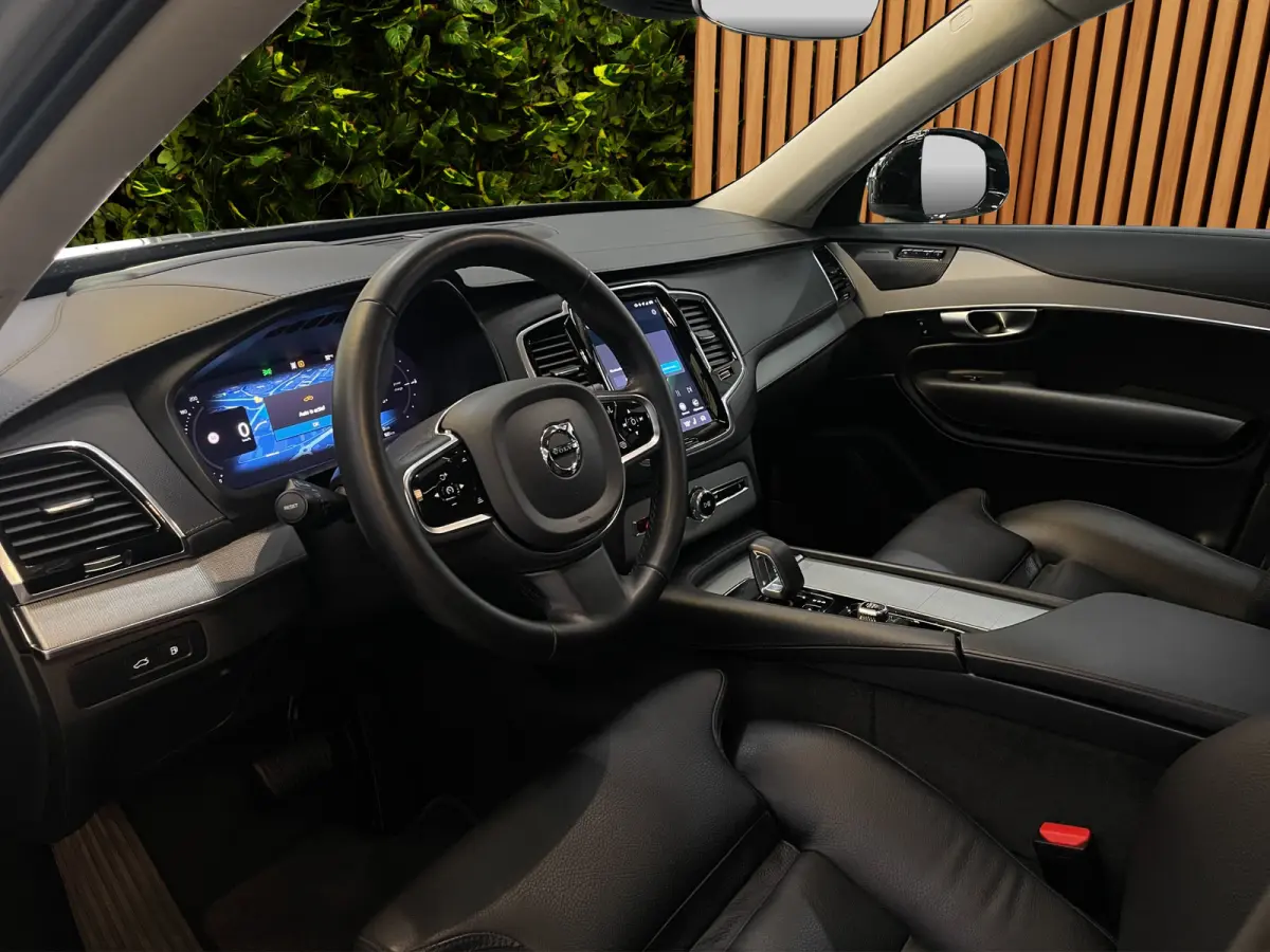 2.0 T8 Recharge AWD Ultimate Dark | Trekhaak | Head-up | Harman/Kardon | Memory