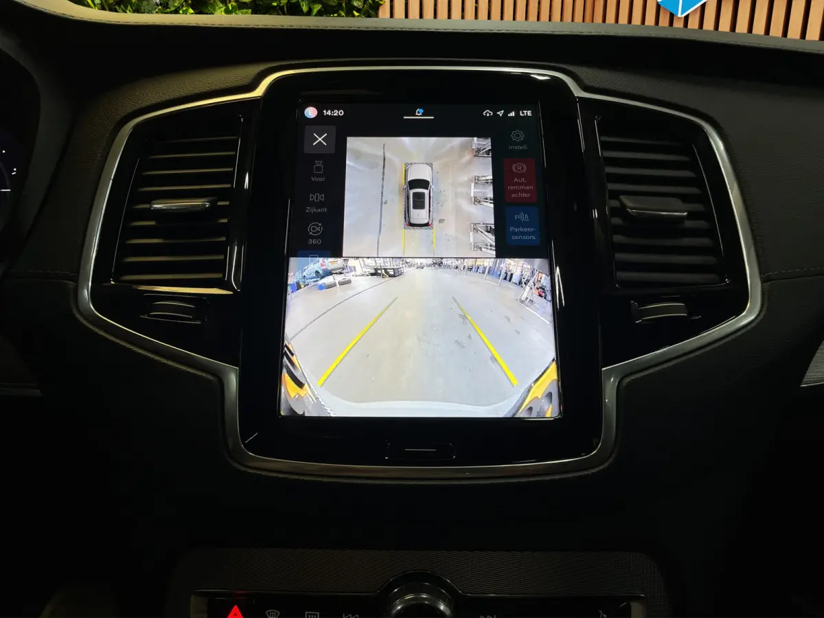 2.0 T8 Recharge AWD Ultimate Dark | Trekhaak | Head-up | Harman/Kardon | Memory