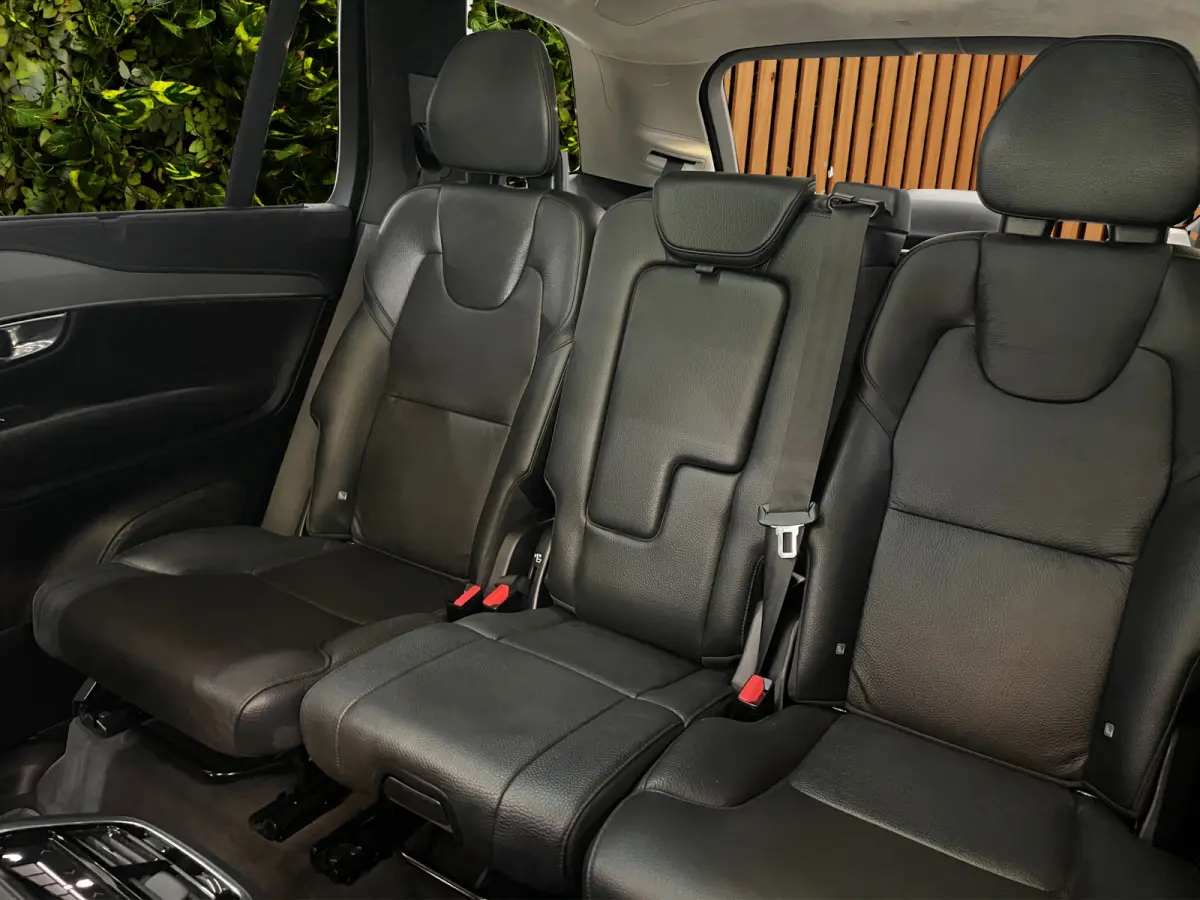 2.0 T8 Recharge AWD Ultimate Dark | Trekhaak | Head-up | Harman/Kardon | Memory