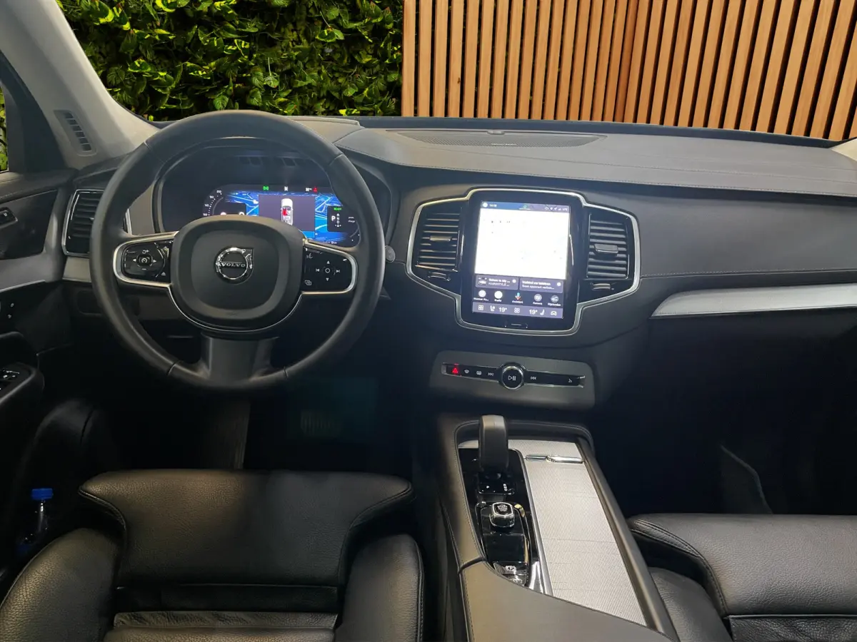 2.0 T8 Recharge AWD Ultimate Dark | Trekhaak | Head-up | Harman/Kardon | Memory