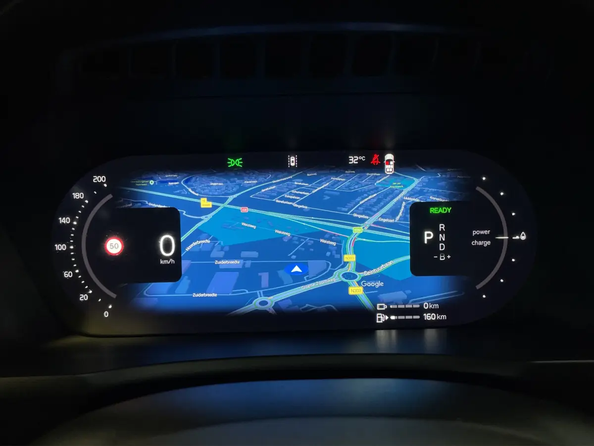 2.0 T8 Recharge AWD Ultimate Dark | Trekhaak | Head-up | Harman/Kardon | Memory