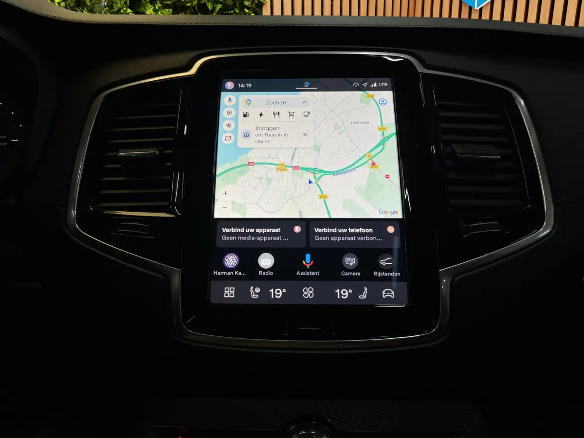 2.0 T8 Recharge AWD Ultimate Dark | Trekhaak | Head-up | Harman/Kardon | Memory
