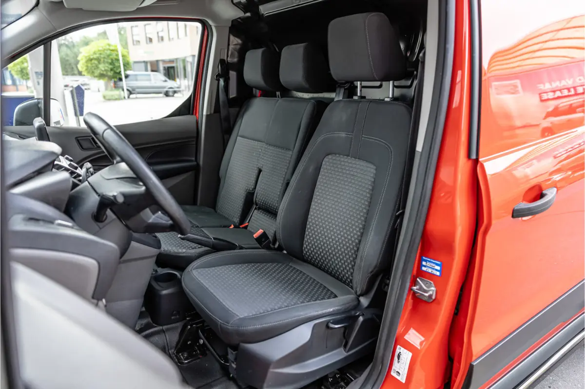 1.5 EcoBlue L2 | Raptor edition | L+R Schuifdeur | CarPlay | Camera | Navigatie | Airco | 3-Zitter | PDC | Nieuwe APK