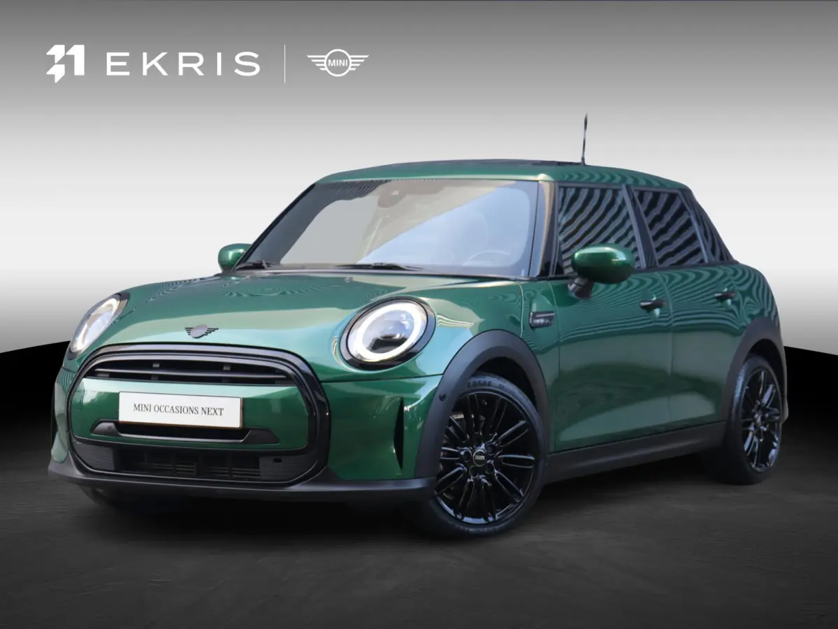 Cooper | Camden Edition + Panodak + Apple Carplay + Sportstoelen + Camera + Comfort Access + LED + Verwarmd Stuurwiel + 17'' LMV