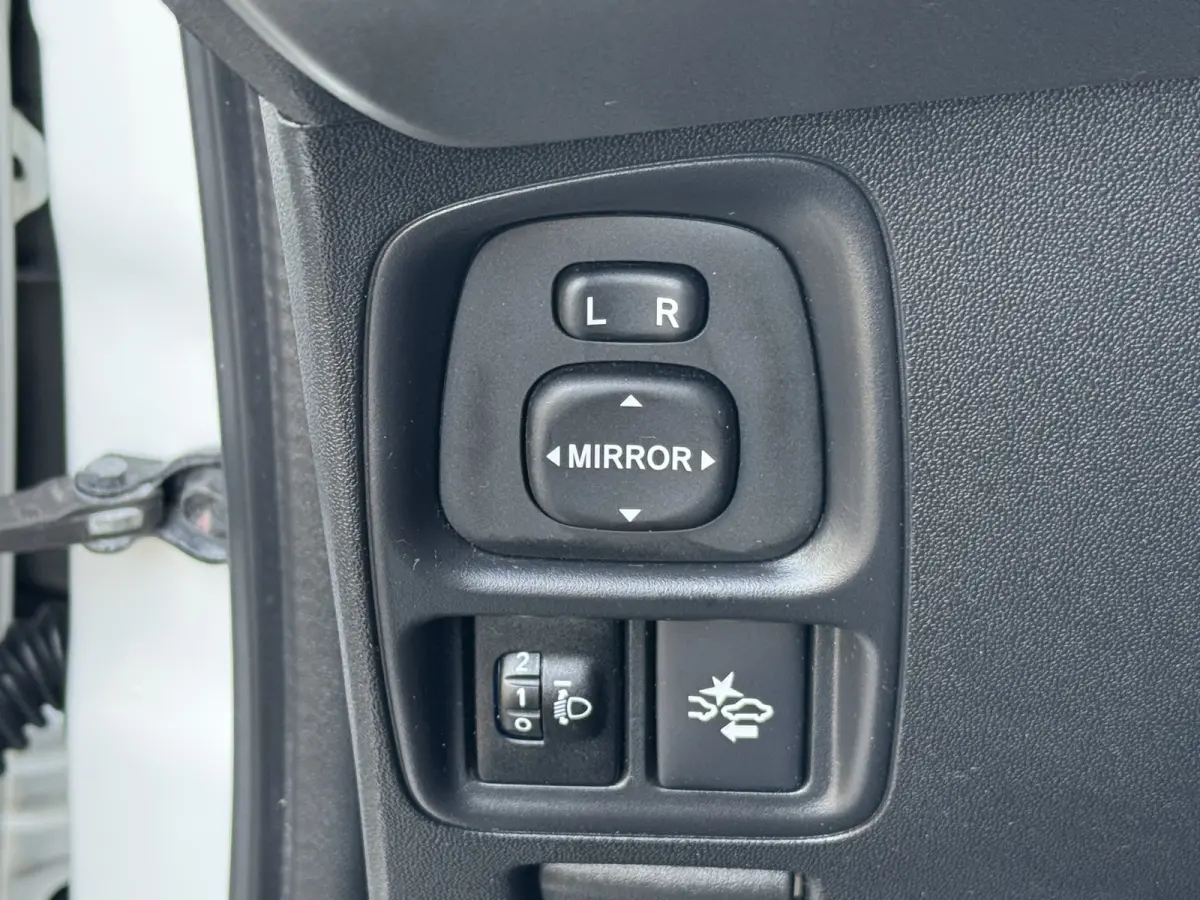 1.0 VVT-i X 5drs Camera Carplay