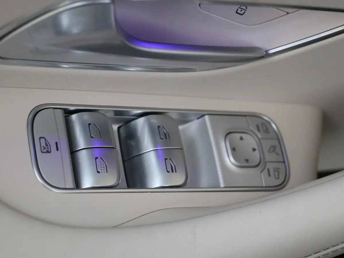 AMG 63 S 4MATIC+ Premium Plus Keramisch/ Panoramadak /Nappa leder /Rijassistentiepakket /Massage stoelen /Burmester