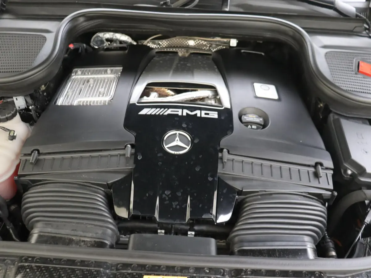 AMG 63 S 4MATIC+ Premium Plus Keramisch/ Panoramadak /Nappa leder /Rijassistentiepakket /Massage stoelen /Burmester