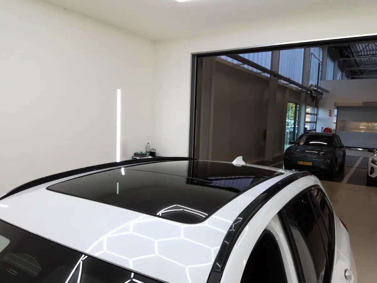 Executive 80 kWh SOH 96% 3 Fase [trekhaak Panorama Navi Apple / Andr
