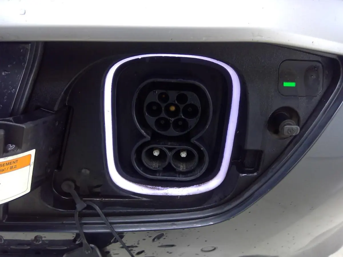 Executive 80 kWh SOH 96% 3 Fase [trekhaak Panorama Navi Apple / Andr