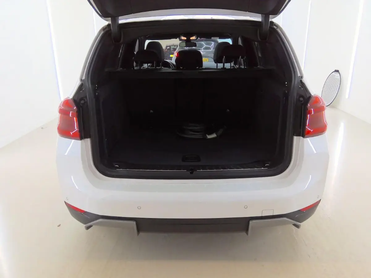 Executive 80 kWh SOH 96% 3 Fase [trekhaak Panorama Navi Apple / Andr