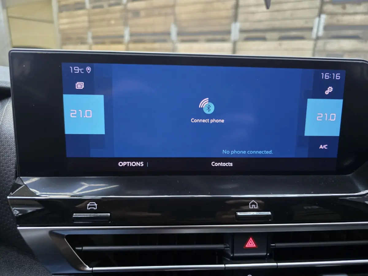 You 50 kWh Pano HUD PDC Leder Navi Camera LM SOH 90% 18"LM
