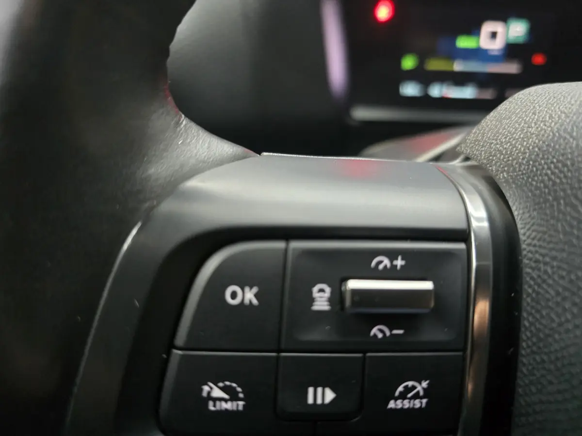 You 50 kWh Pano HUD PDC Leder Navi Camera LM SOH 90% 18"LM