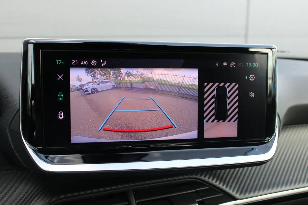 1.2 PureTech 100pk Active | Navigatie | Camera | Trekhaak | Nieuw model | Apple carplay | NL auto | 1e Eigenaar |