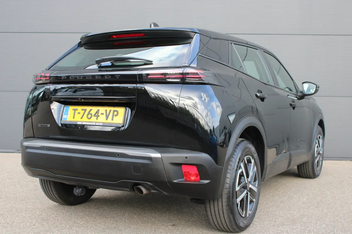 1.2 PureTech 100pk Active | Navigatie | Camera | Trekhaak | Nieuw model | Apple carplay | NL auto | 1e Eigenaar |