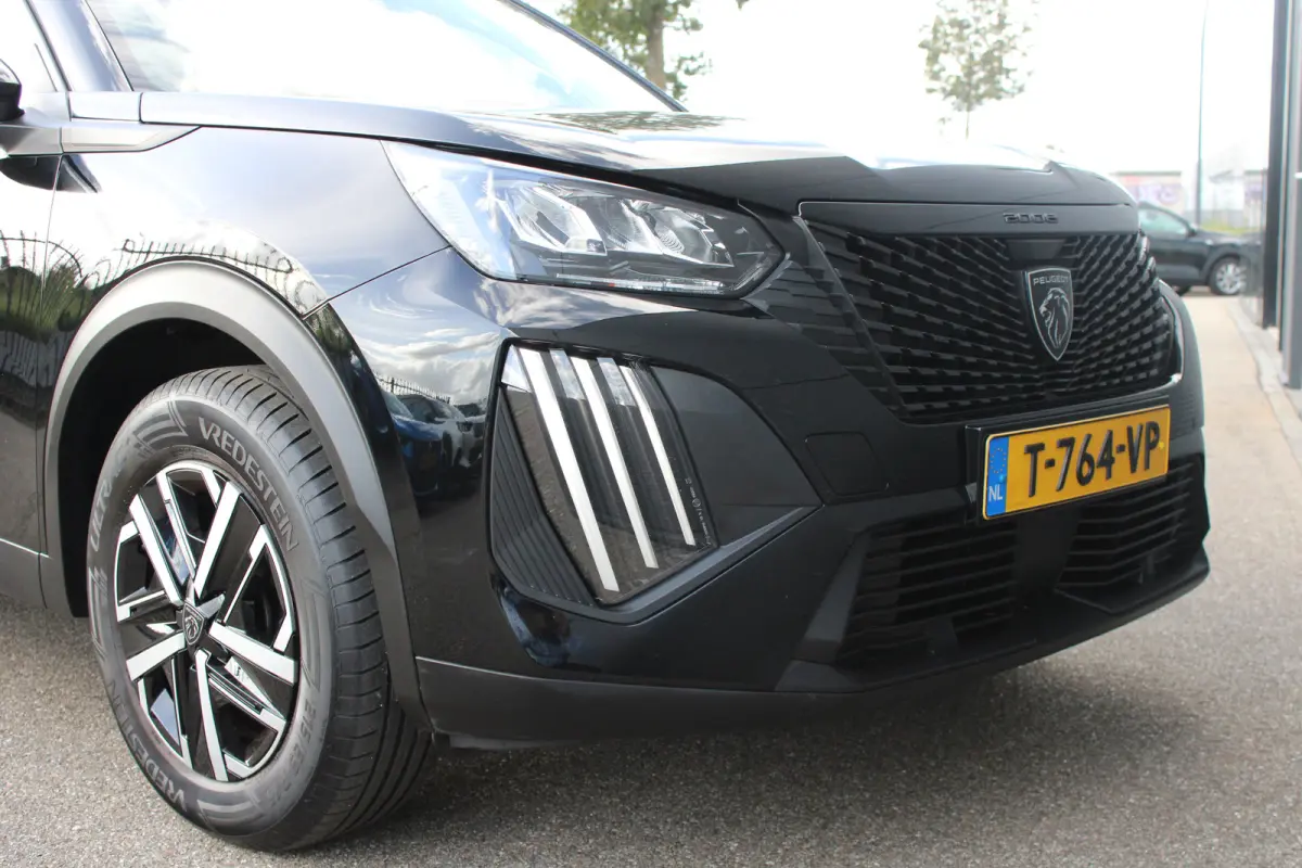 1.2 PureTech 100pk Active | Navigatie | Camera | Trekhaak | Nieuw model | Apple carplay | NL auto | 1e Eigenaar |