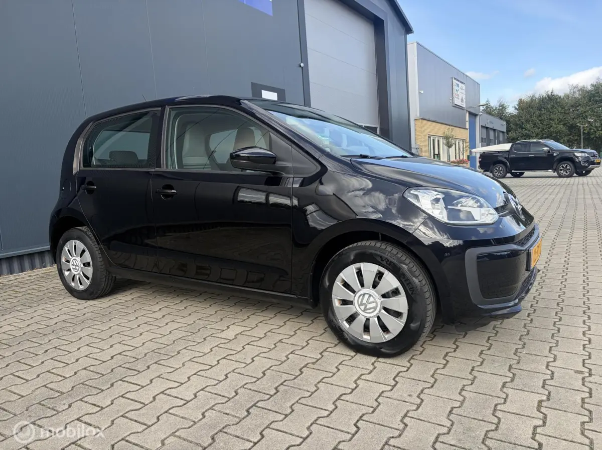 Up! 1.0 BMT move up! 5Drs Airco Navi Bluetooth