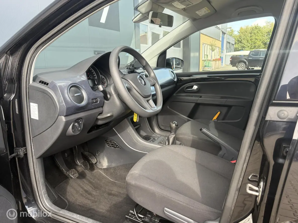 Up! 1.0 BMT move up! 5Drs Airco Navi Bluetooth
