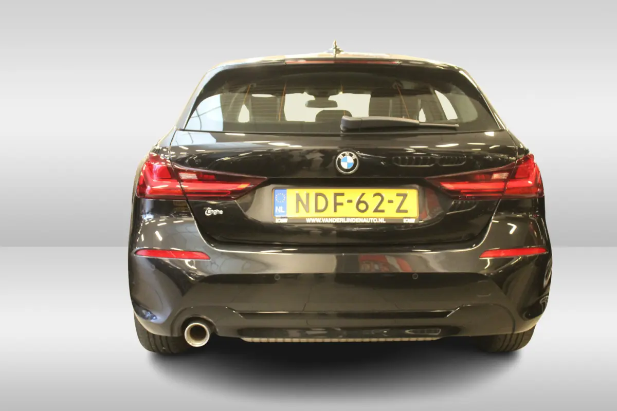 118i l Cruise Control l PDC l Navi l DAB l Apple Carplay/ Android Auto l Alarm
