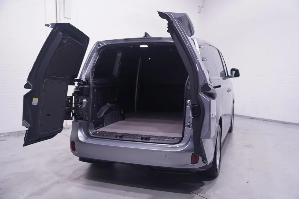 ID 79 kWh 286 pk Rijklare Prijs L1H1 Apple Carplay Camera, Trekhaak Wegklapbaar, LED, Koplampen, 3-Zits