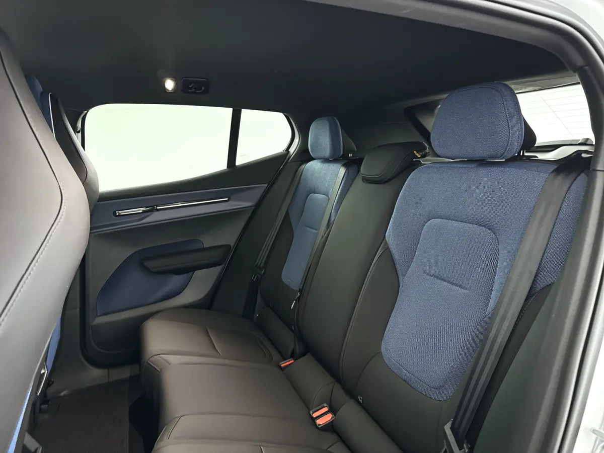Single Motor Extended Range Plus 69 kWh | SOH 100% | Parkeercamera | Harman Kardon | Stoel- en stuurverwarming | Elektrische stoelen