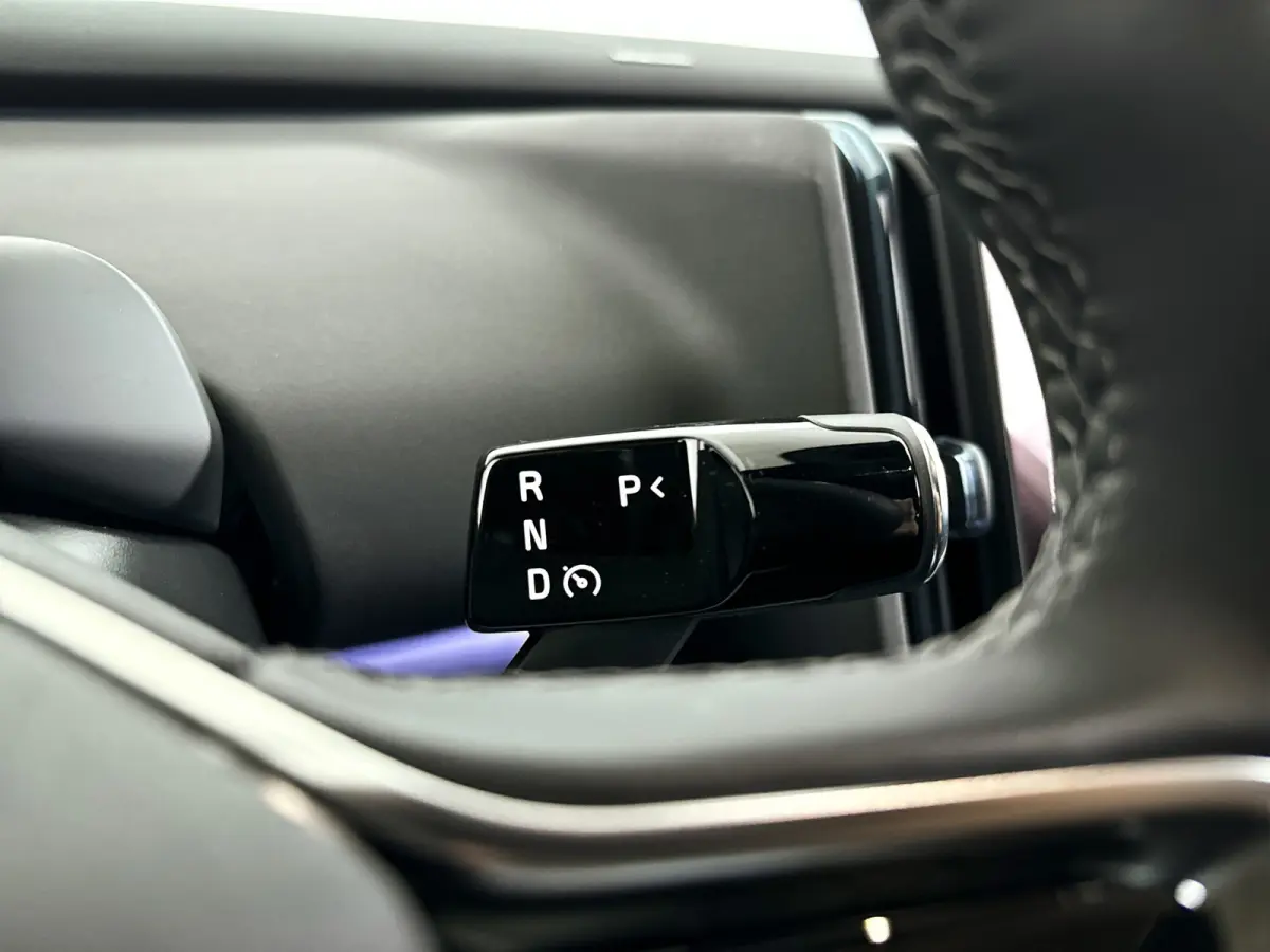 Single Motor Extended Range Plus 69 kWh | SOH 100% | Parkeercamera | Harman Kardon | Stoel- en stuurverwarming | Elektrische stoelen