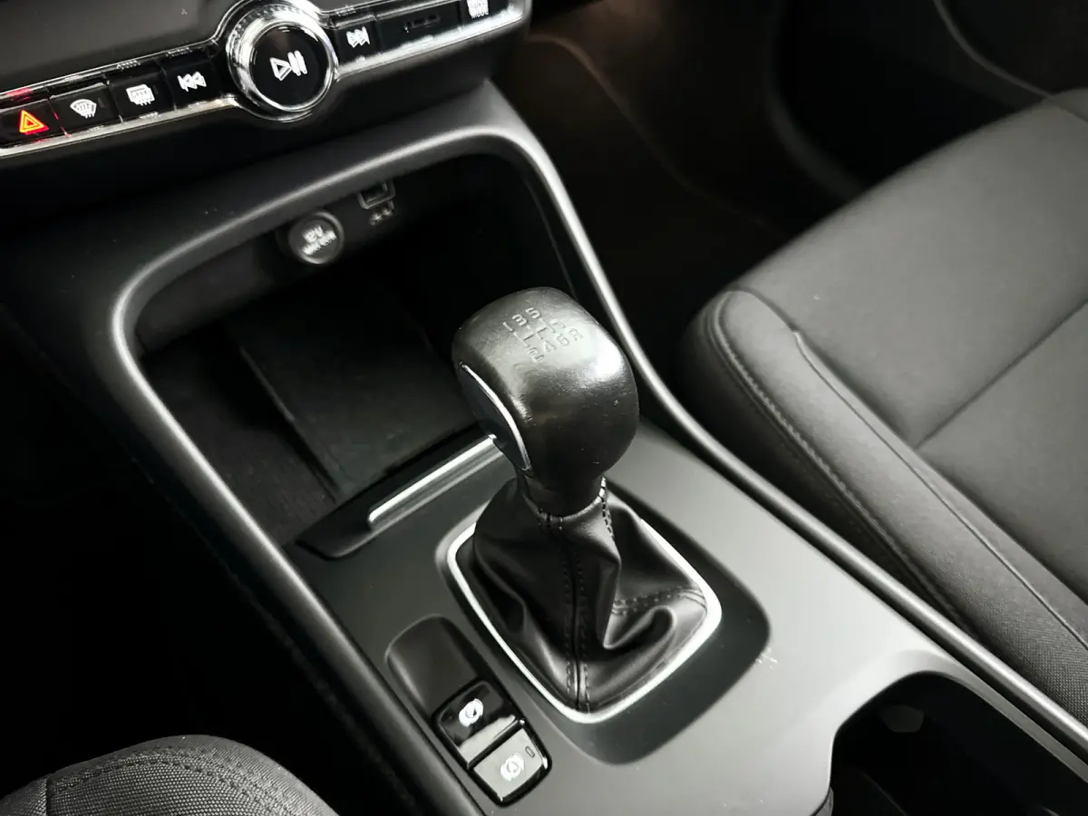 T2 Momentum Business | Parkeercamera | Cruise control