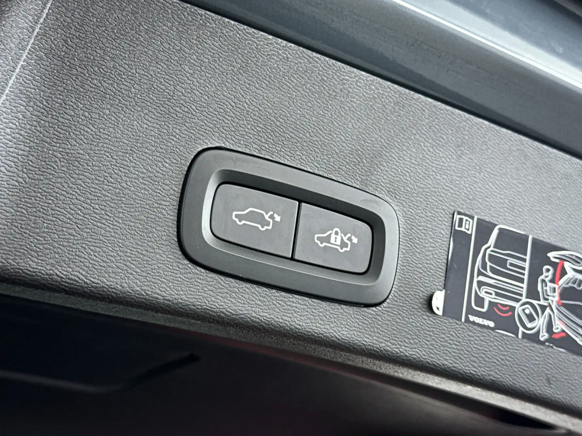T2 Momentum Business | Parkeercamera | Cruise control