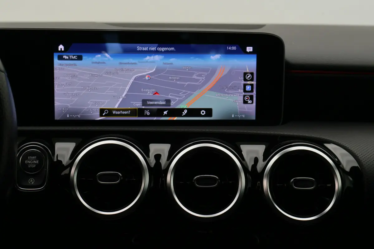 160 Business Solution AMG Virtual Cockpit, Camera, Cruise, Stoelverwarming, Apple Carplay, PDC, Trekhaak, 18''