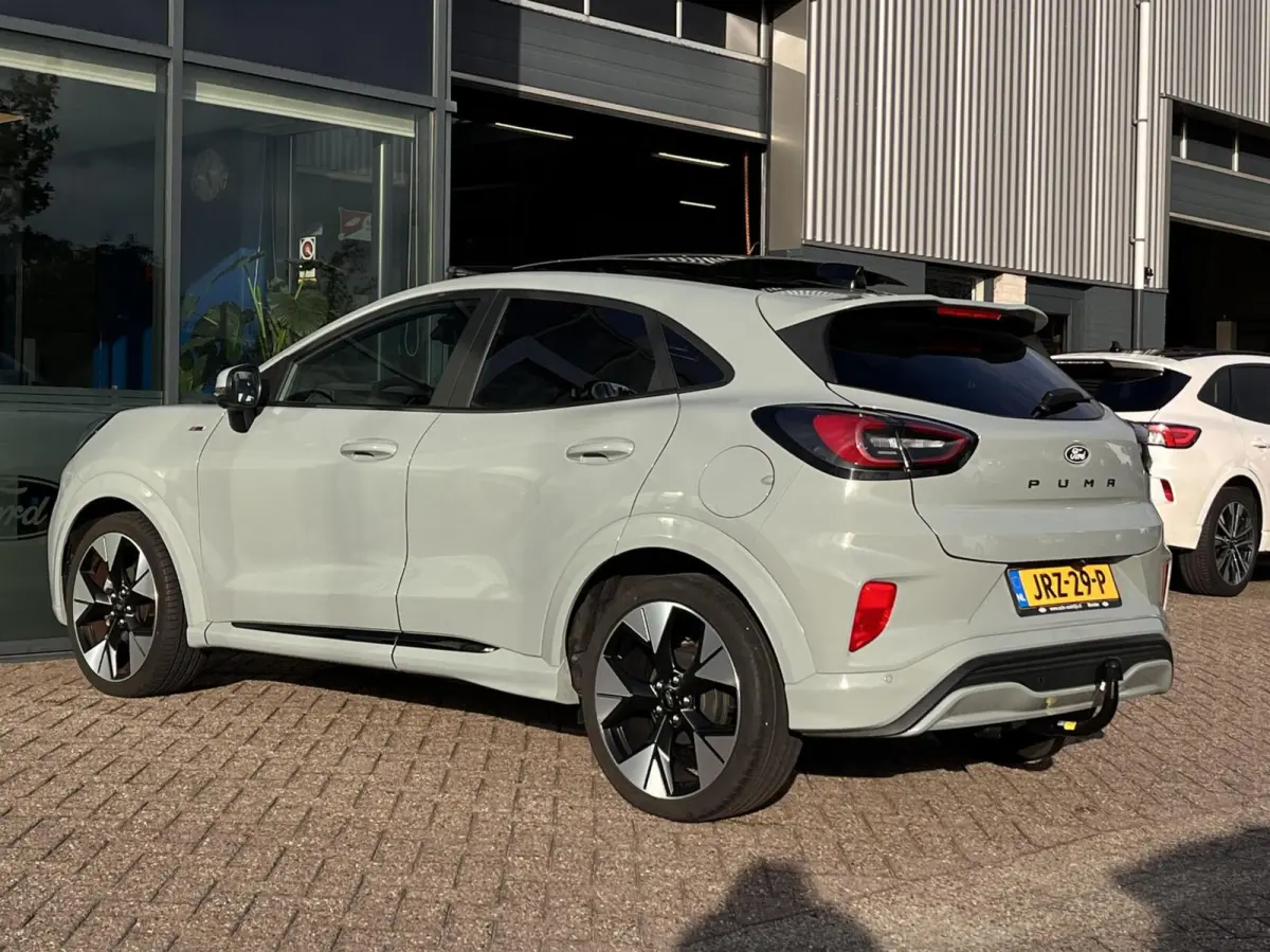 1.0 EcoBoost ST-Line X 155PK Automaat Afn. Trekhaak Panodak Winterpack Adaptieve Cruise 19" Velgen Camera B&O Keyless Matrix-LED Climate Privacy Glass *Full-Options*