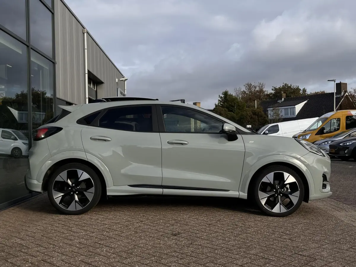 1.0 EcoBoost ST-Line X 155PK Automaat Afn. Trekhaak Panodak Winterpack Adaptieve Cruise 19" Velgen Camera B&O Keyless Matrix-LED Climate Privacy Glass *Full-Options*