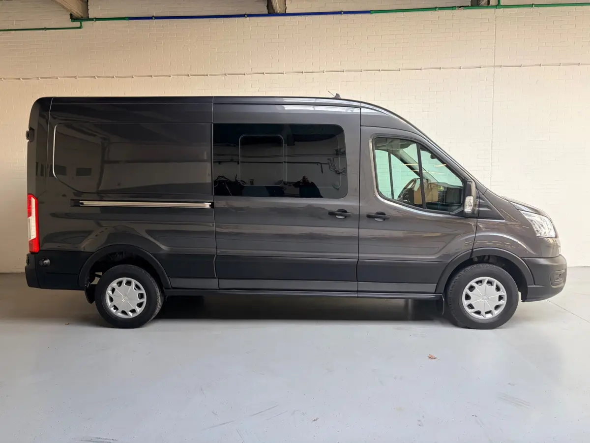 Dubbel Cabine 350 2.0 TDCI 170PK euro6 L3H2 Trend RWD, 6Persoons, Airco, Trekhaak 2800KG, Metallic lak, Nieuwe APK