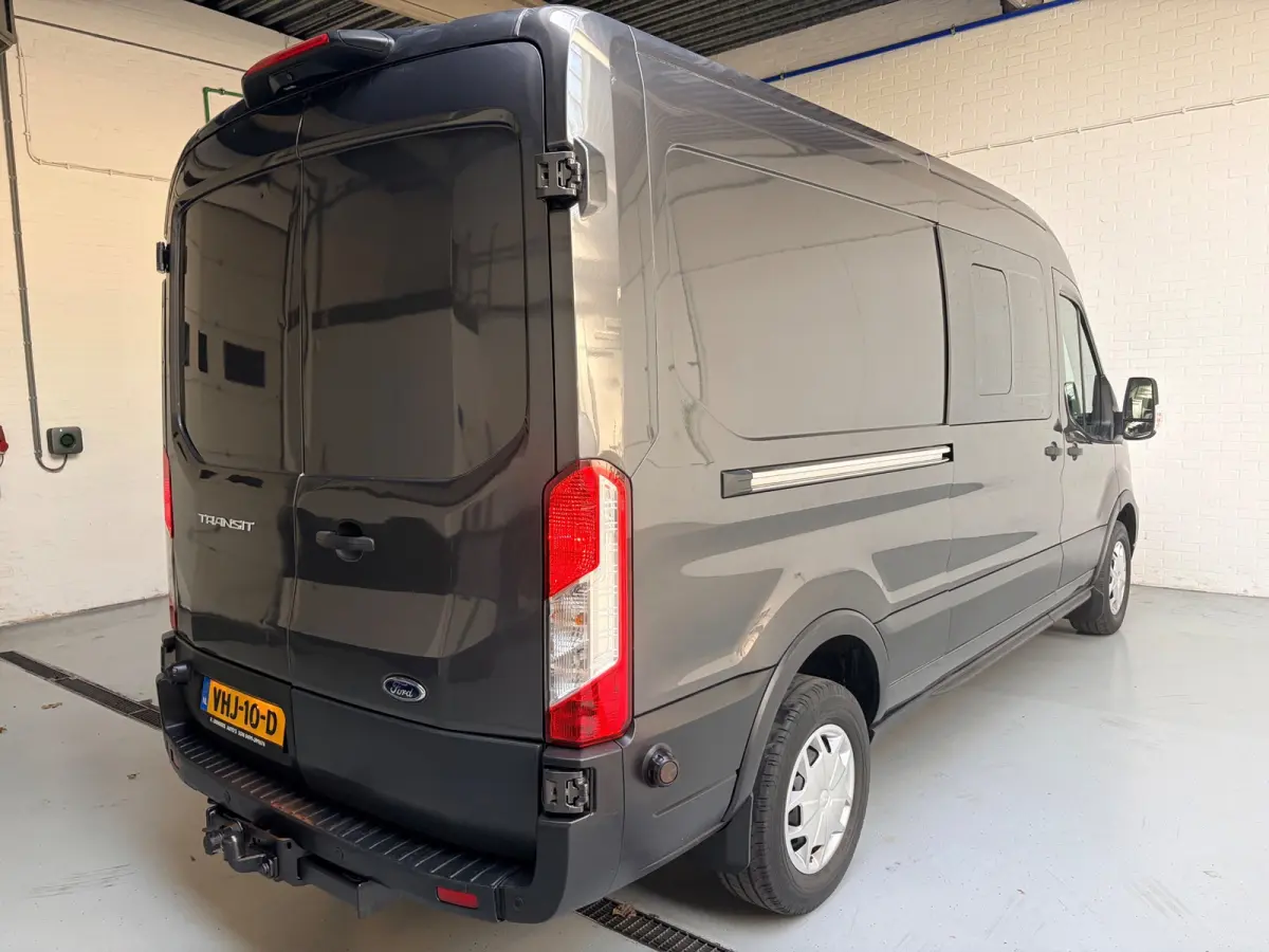 Dubbel Cabine 350 2.0 TDCI 170PK euro6 L3H2 Trend RWD, 6Persoons, Airco, Trekhaak 2800KG, Metallic lak, Nieuwe APK