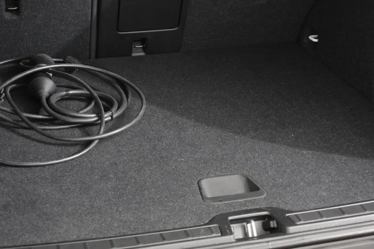 1.5 T5 R-Design Panoramisch dak Navigatie Apple Carplay/Android Auto Parkeersensoren Camera Adaptive Cruise Control Elektrische bestuurdersstoel met geheugen Stoelverwarming LED-koplampen In