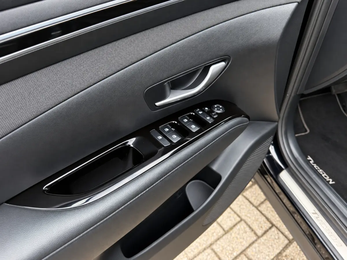 1.6 T-GDI PHEV Premium 4WD | Apple Carplay/Android | Cruise control ad |  Led | Verwarmde stoelen