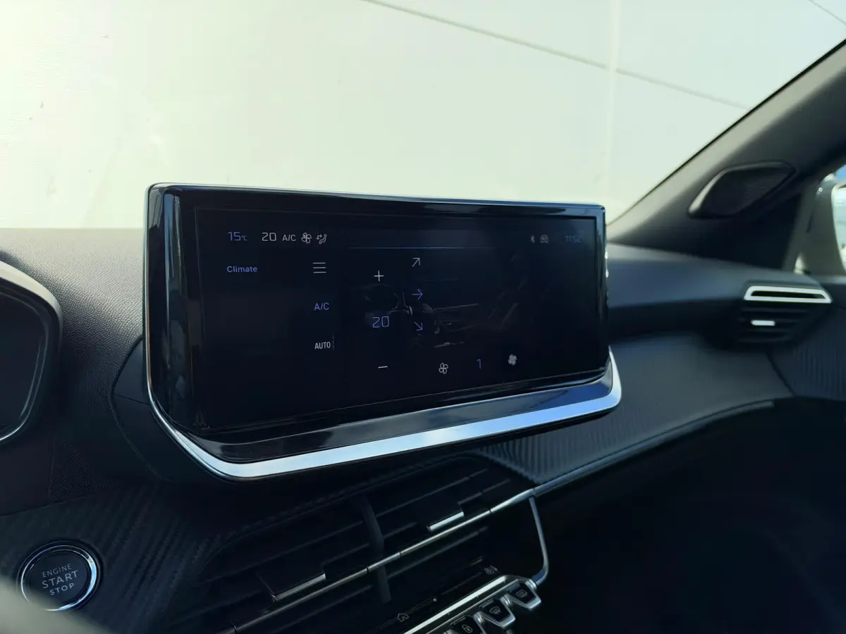 1.2 Hybrid 145 Allure | Navigatie | Adaptieve Cruise Control | Camera | Apple Carplay/Android Auto
