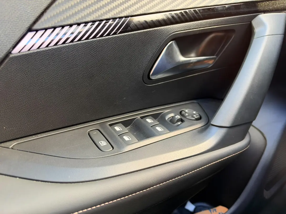 1.2 Hybrid 145 Allure | Navigatie | Adaptieve Cruise Control | Camera | Apple Carplay/Android Auto